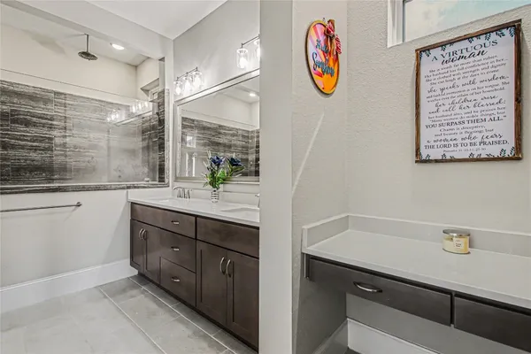 $750,000 | 6911 San Bernard Trail, Katy, TX 77493