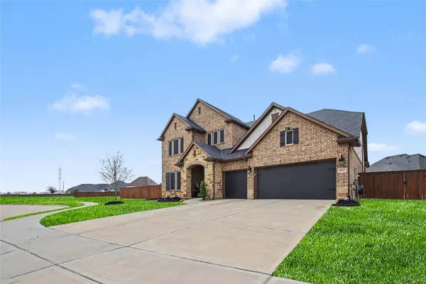 $760,000 | 6911 San Bernard Trail, Katy, TX 77493