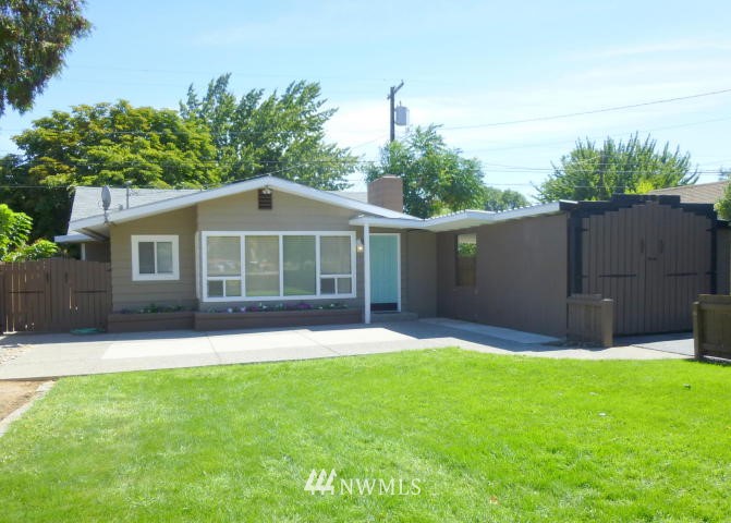 319 Fuller Street Wenatchee, WA 98801 - Photo 1 of 25