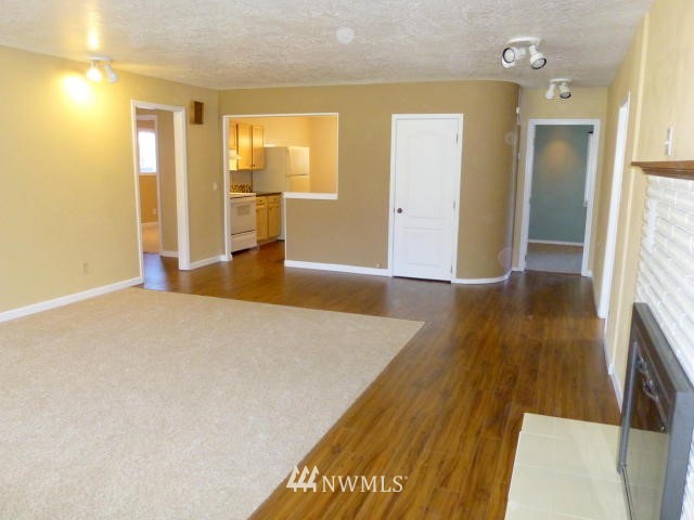 319 Fuller Street Wenatchee, WA 98801 - Photo 5 of 25
