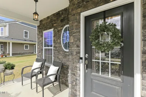 $374,900 | 529 Barneswyck Drive, Fuquay-Varina, NC 27526