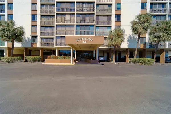 $2,300 | 255 Dolphin Point, Unit 802, Clearwater Beach, FL 33767