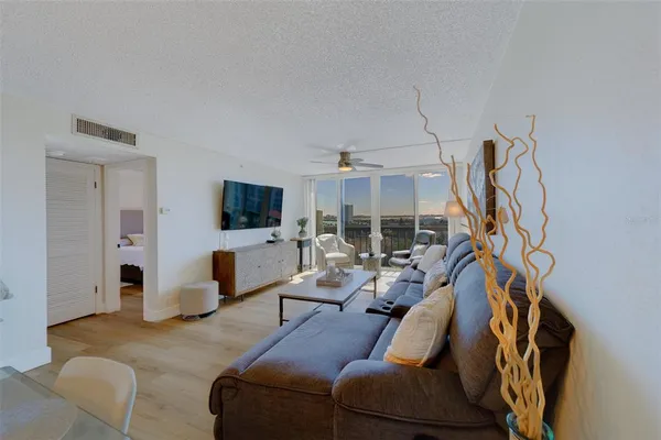 $2,300 | 255 Dolphin Point, Unit 802, Clearwater Beach, FL 33767