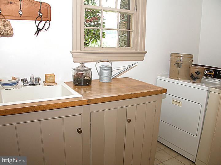550 Red Bone Road Chester Springs, PA 19425 - Photo 17 of 25 Laundry Room