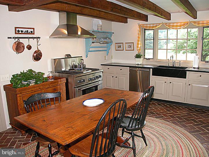550 Red Bone Road Chester Springs, PA 19425 - Photo 9 of 25 Kitchen