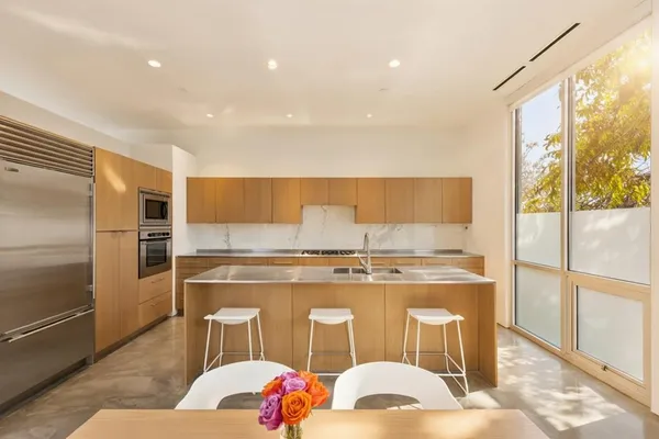 $1,495,000 | 3740 Holland Avenue, Unit 3B, Dallas, TX 75219