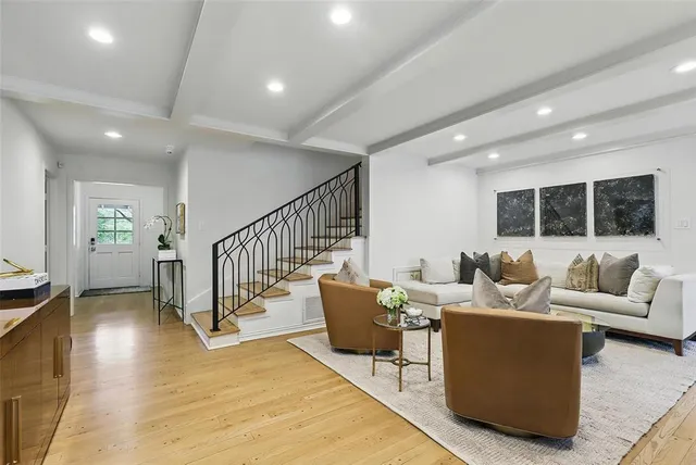 $1,574,000 | 208 Rockwood Park Drive, Fort Worth, TX 76107