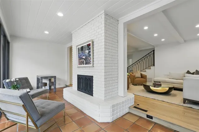 $1,574,000 | 208 Rockwood Park Drive, Fort Worth, TX 76107