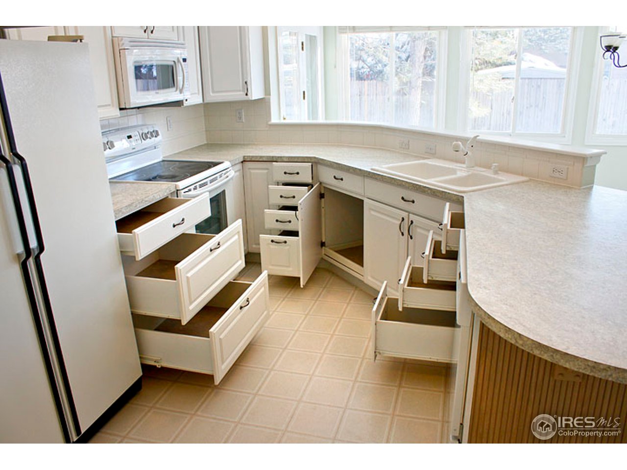 2401 Wapiti Road Fort Collins, CO 80525 - Photo 5 of 22 Gallery Image 5