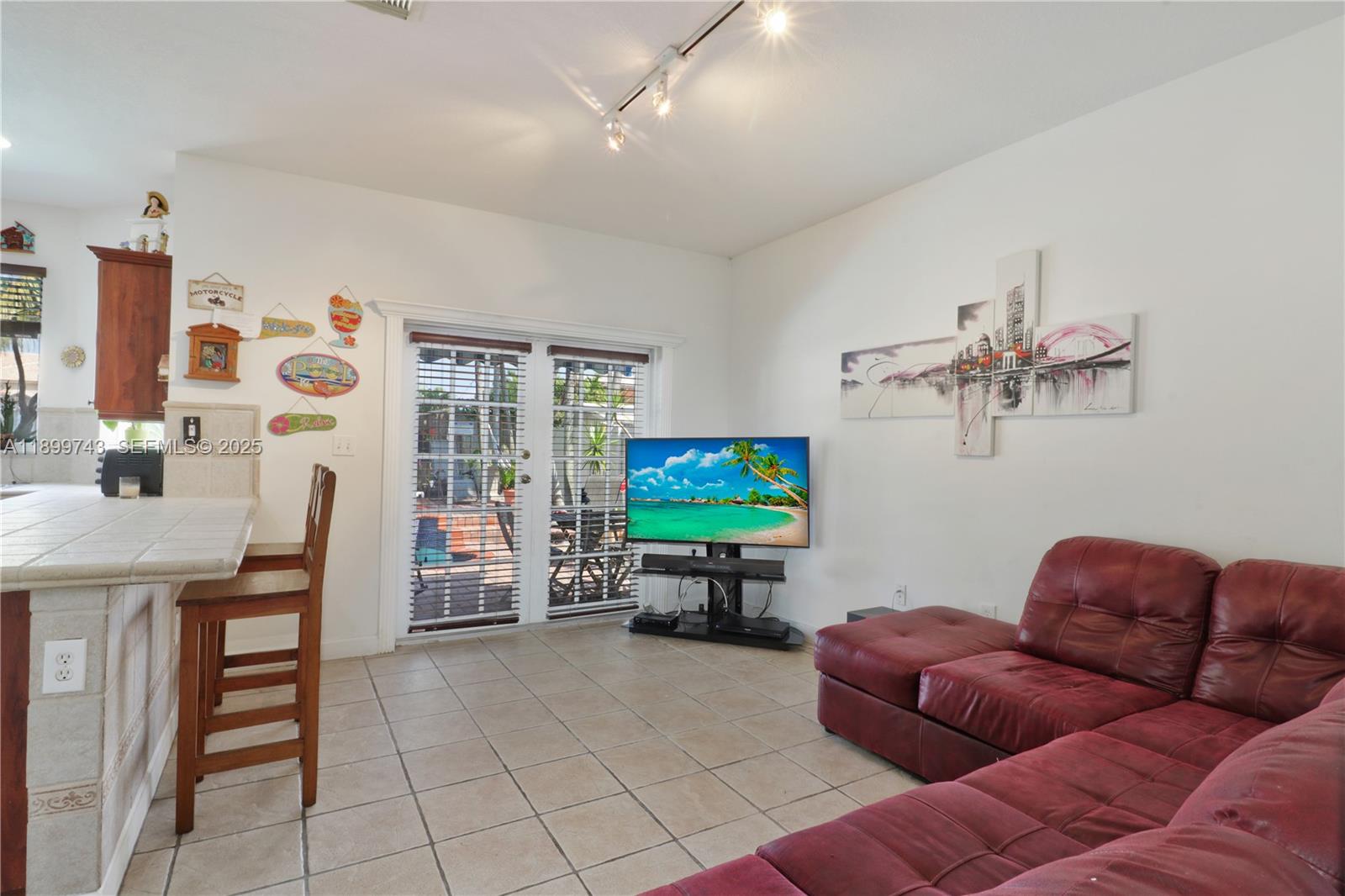 15217 Southwest 36th Terrace Miami, FL 33185 - Photo 16 of 28