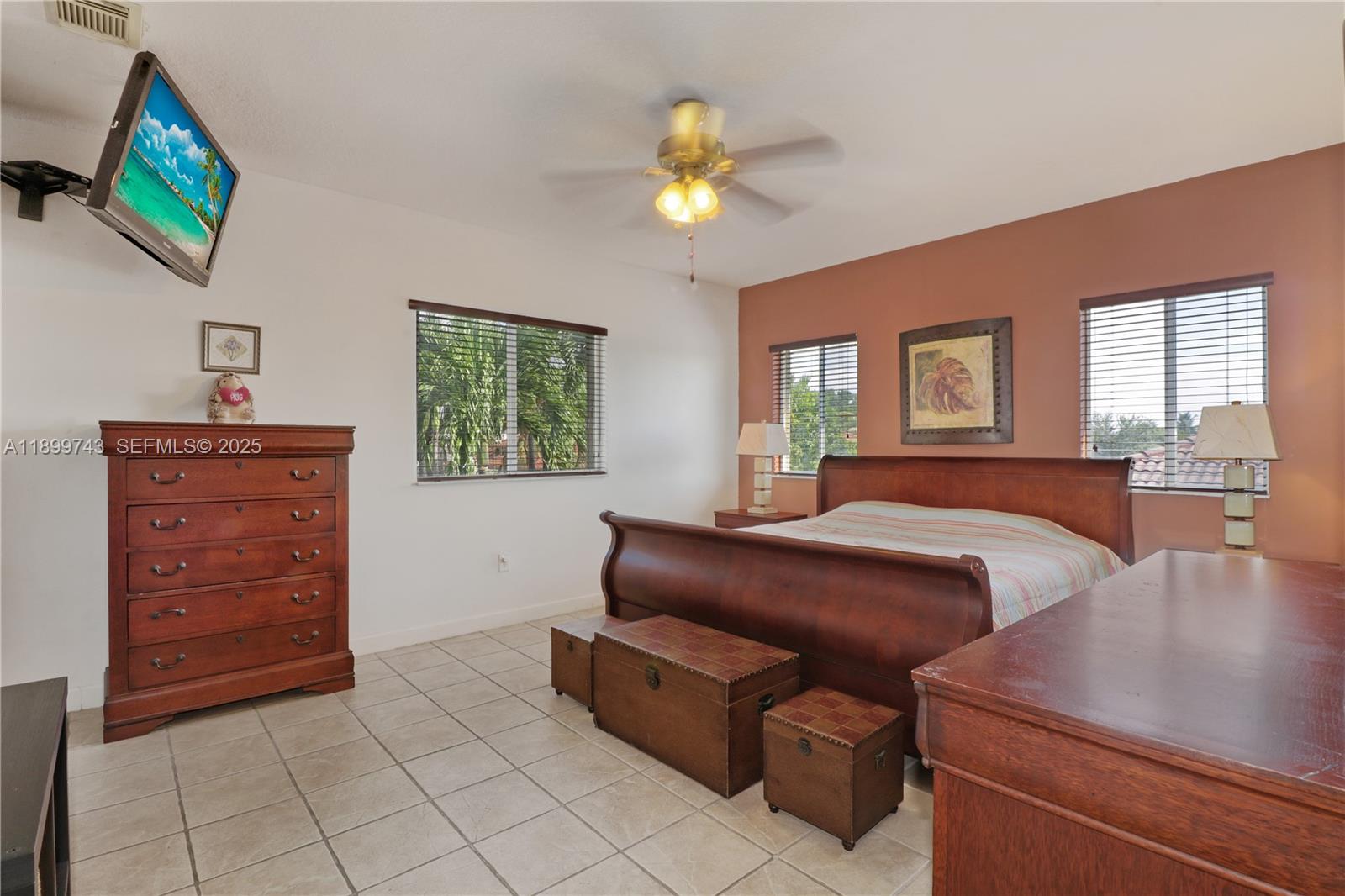 15217 Southwest 36th Terrace Miami, FL 33185 - Photo 8 of 28