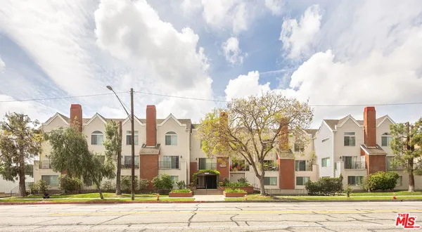 $749,000 | 2706 Honolulu Avenue, Unit 105, Montrose, CA 91020
