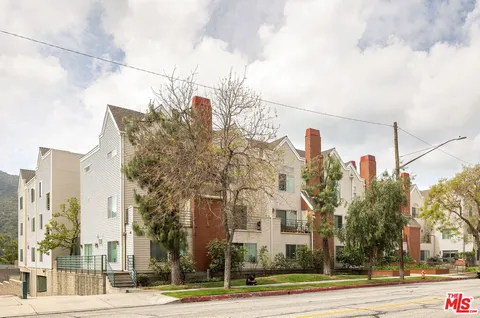 $749,000 | 2706 Honolulu Avenue, Unit 105, Montrose, CA 91020