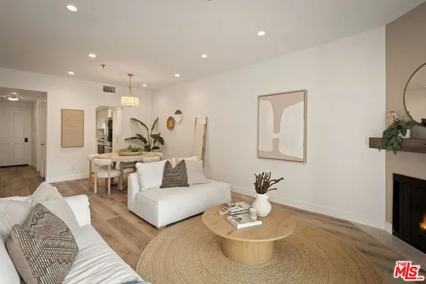 $749,000 | 2706 Honolulu Avenue, Unit 105, Montrose, CA 91020