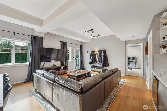 $3,995 | 115 West Galer Street, Unit 101, Seattle, WA 98119