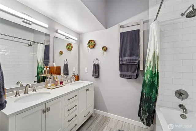 $3,995 | 115 West Galer Street, Unit 101, Seattle, WA 98119