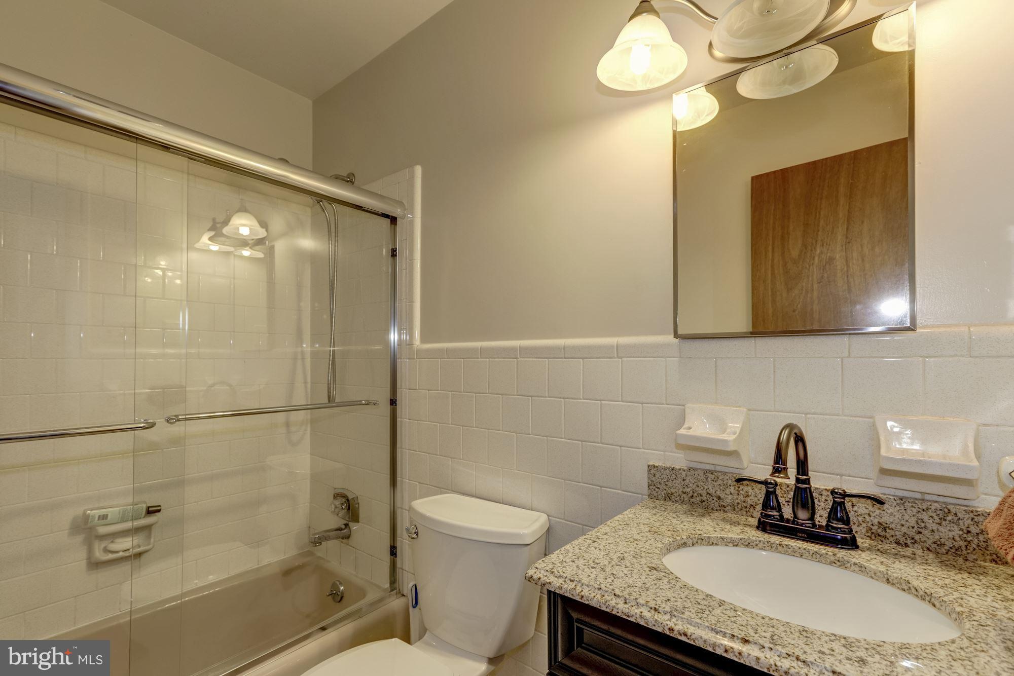 9440 Emory Grove Road Gaithersburg, MD 20877 - Photo 14 of 30 Bath