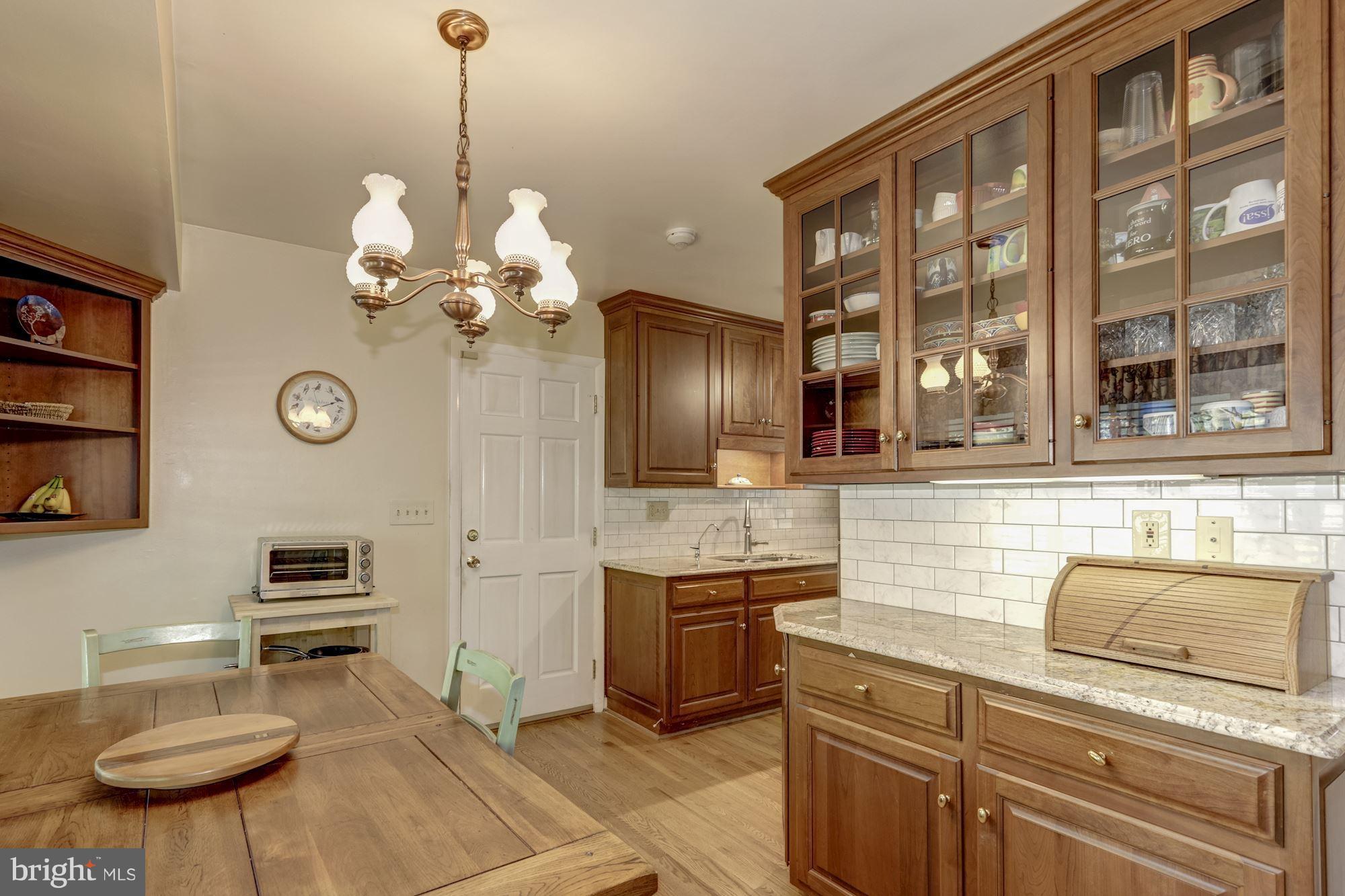 9440 Emory Grove Road Gaithersburg, MD 20877 - Photo 3 of 30 Kitchen