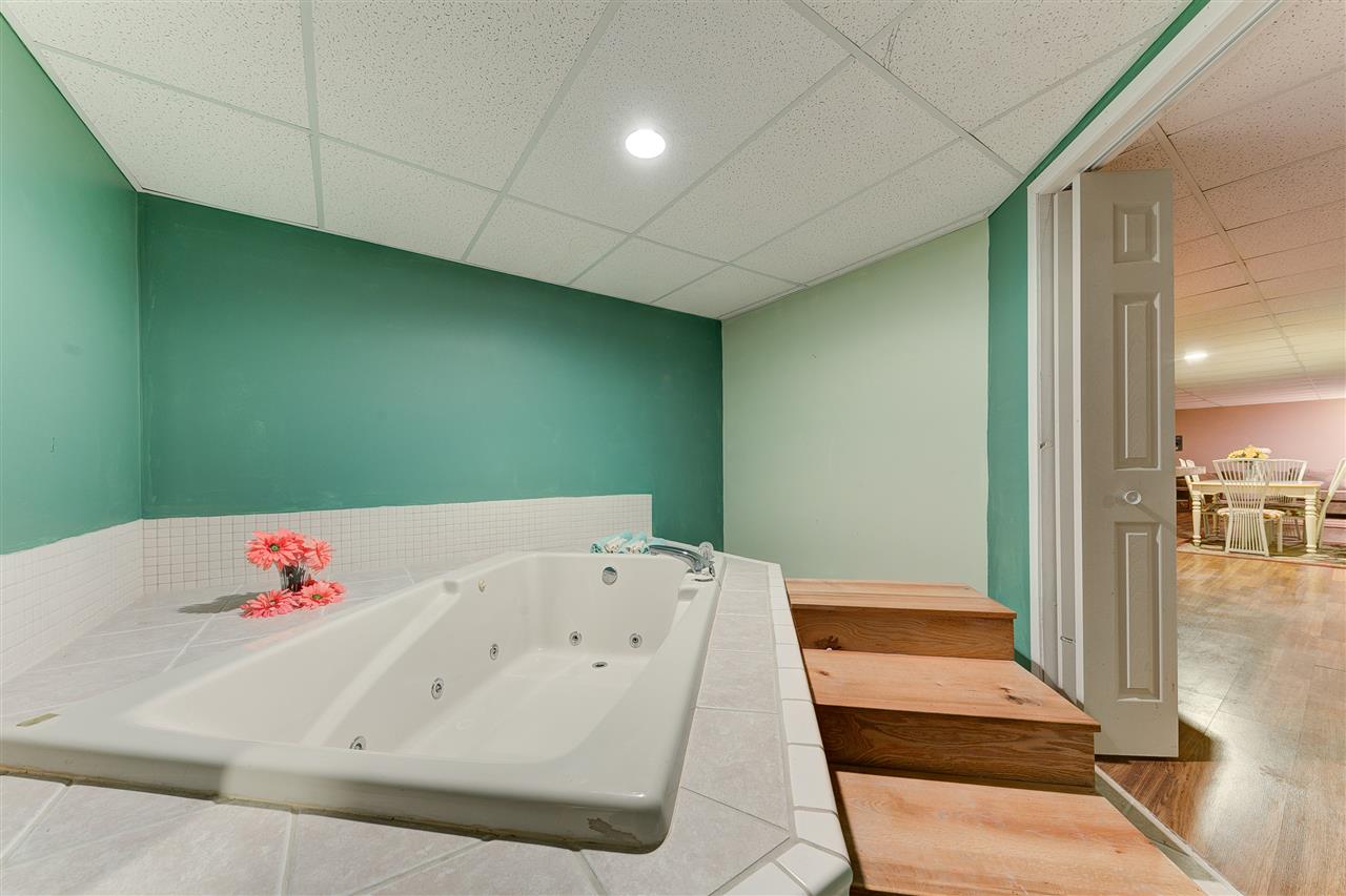 226 South Weldon Road Beulah, MI 49617 - Photo 25 of 43 1857999-24.JPG