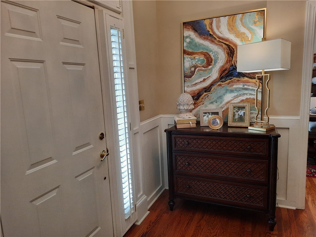3104 Myrtlewood Anderson, SC 29621 - Photo 7 of 49 Foyer