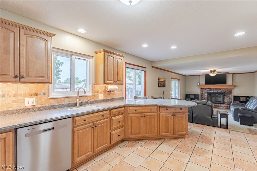 6980 Ames Road Parma, OH 44129 - Photo 7 of 33 Gallery Image 7