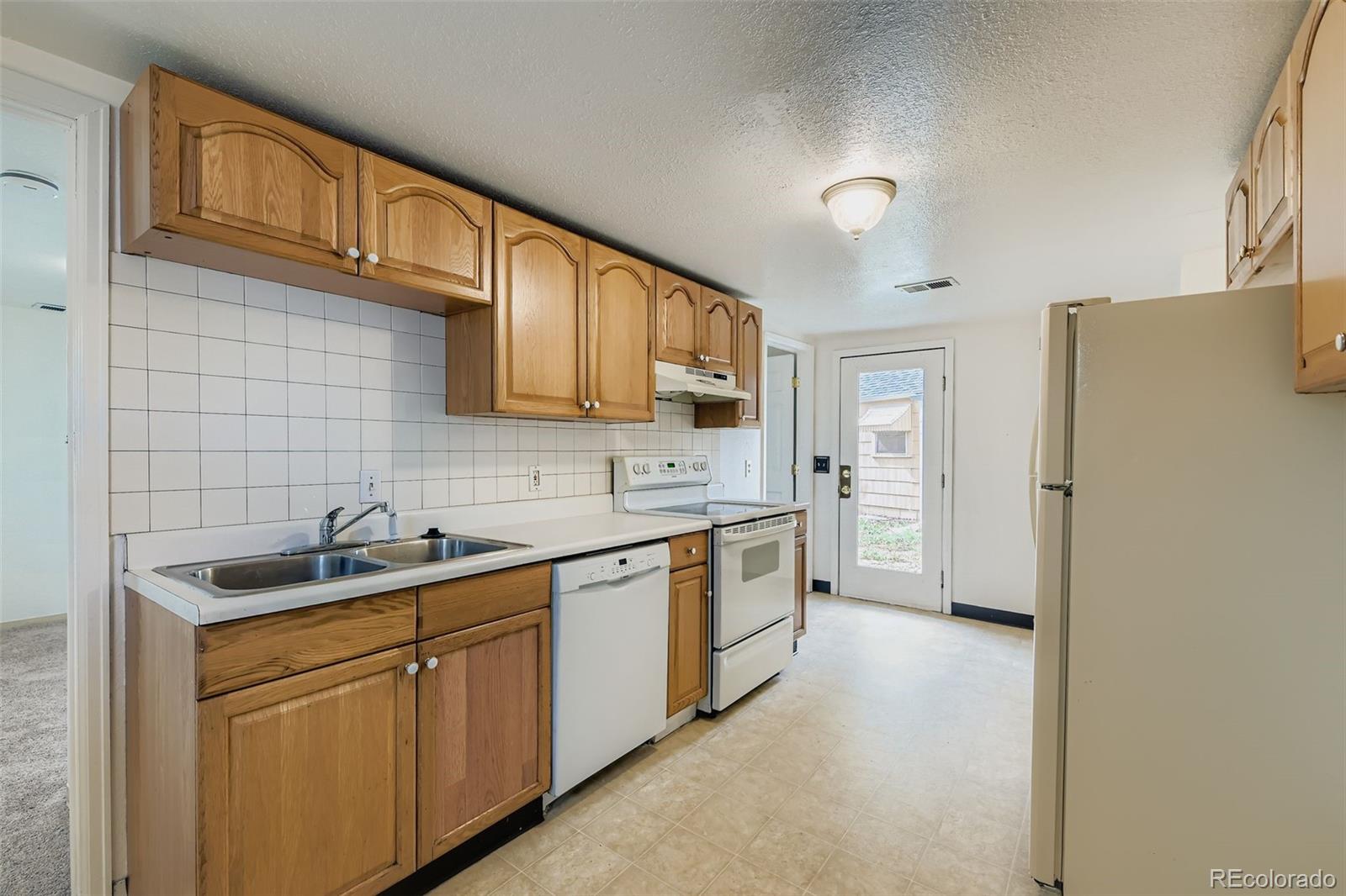 2590 Gray Street Edgewater, CO 80214 - Photo 12 of 15