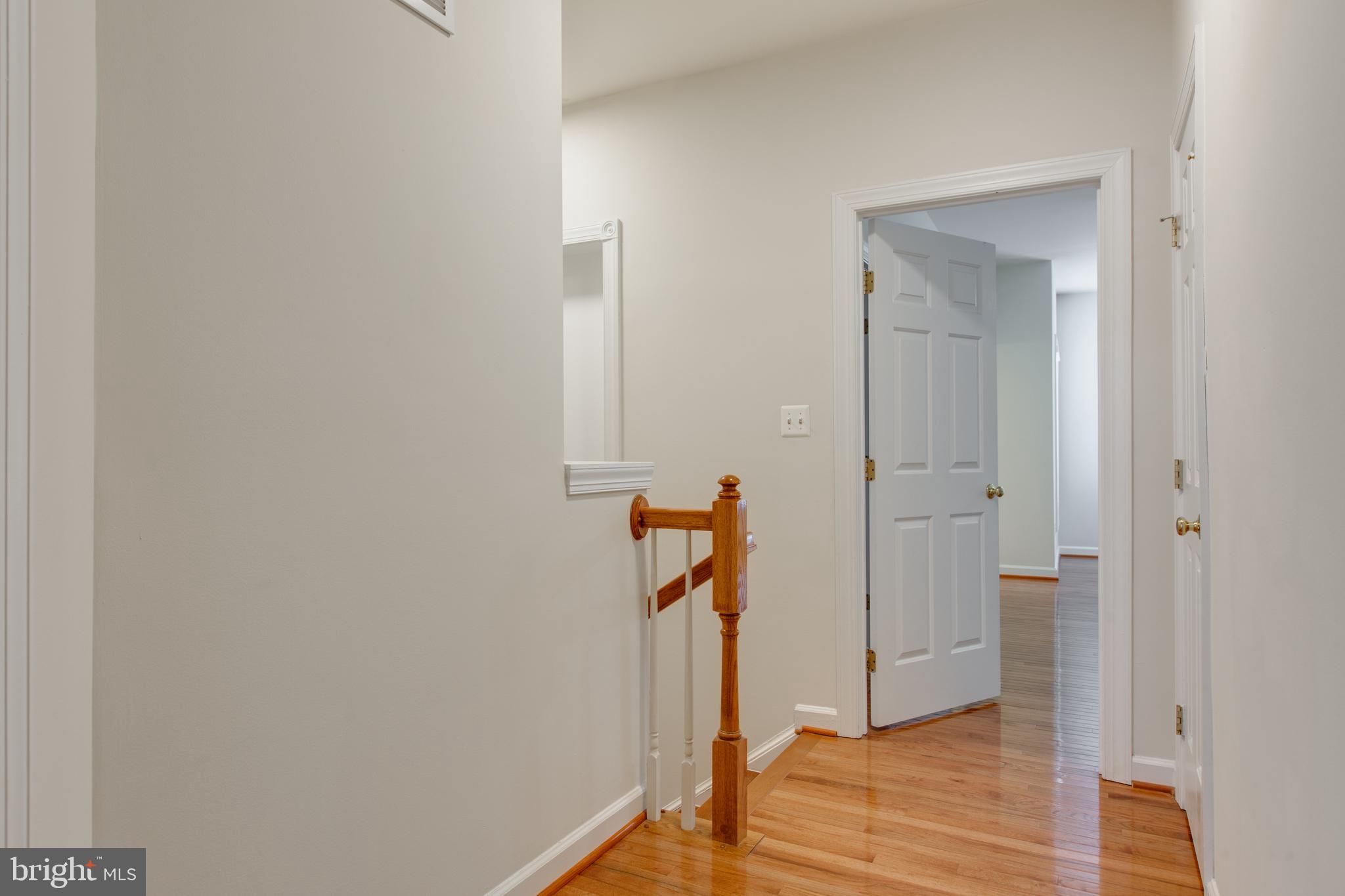 10621 Hillingdon Road Woodstock, MD 21163 - Photo 31 of 40 Hallway-Upper Level