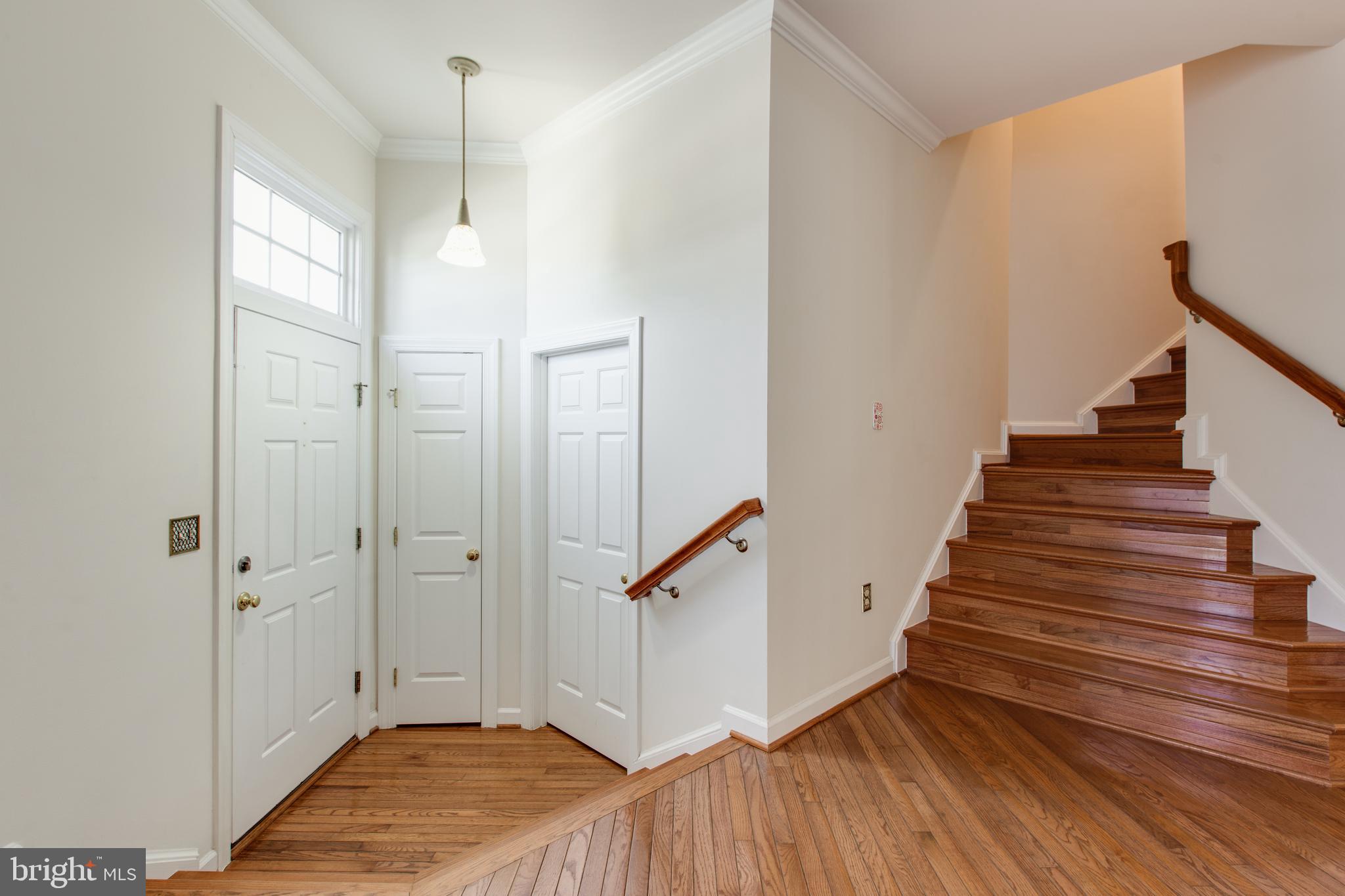 10621 Hillingdon Road Woodstock, MD 21163 - Photo 5 of 40 Foyer