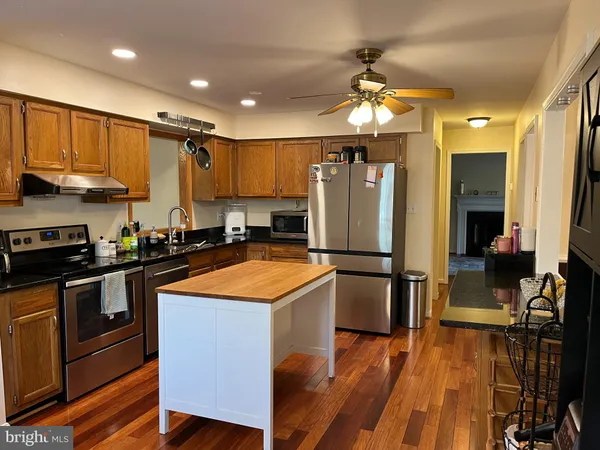 $4,800 | 5820 Silchester Street, Burke, VA 22015