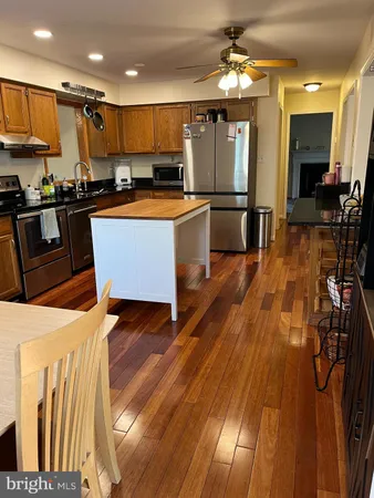 $4,800 | 5820 Silchester Street, Burke, VA 22015