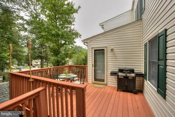 $4,800 | 5820 Silchester Street, Burke, VA 22015