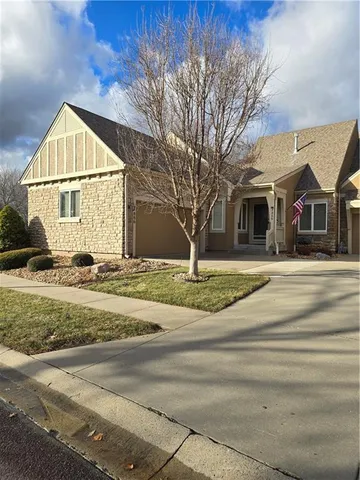 $505,000 | 7866 West 157th Terrace, Overland Park, KS 66223