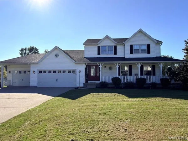 $429,900 | 5220 Kennedy Crescent, Cambria, NY 14132