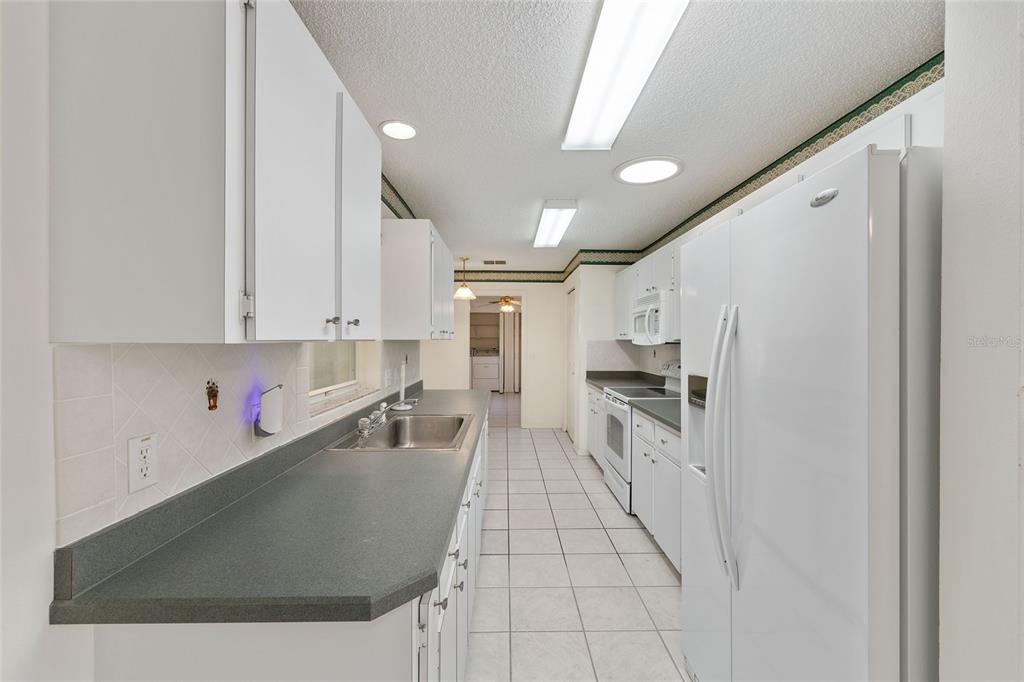 8492 Southwest 61st Terrace Road Ocala, FL 34476 - Photo 13 of 46