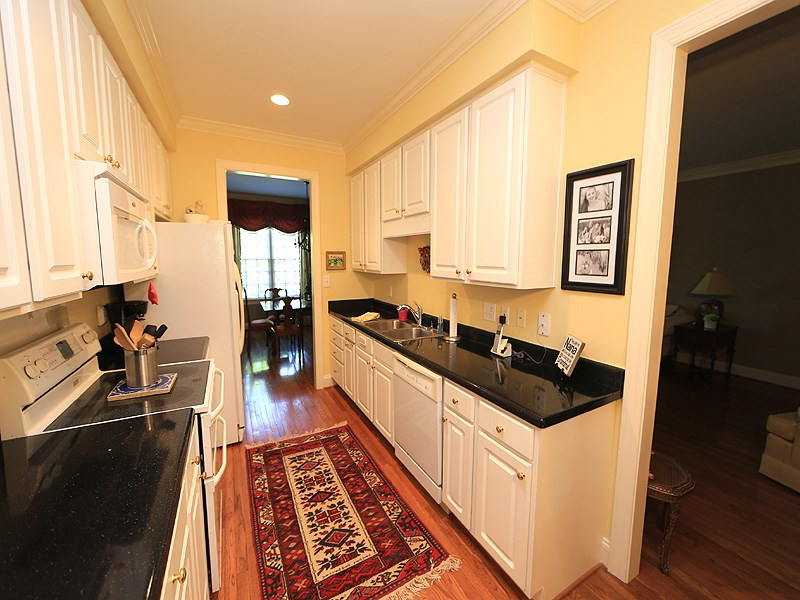 1313 Canfield Court Raleigh, NC 27608 - Photo 5 of 23 Photo 5