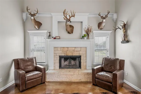 $525,000 | 275 North Quail Run Drive, West, TX 76691