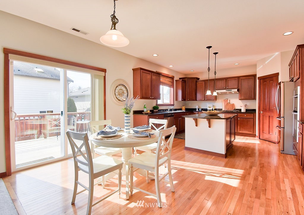 4024 216th Place Southeast Bothell, WA 98021 - Photo 8 of 29