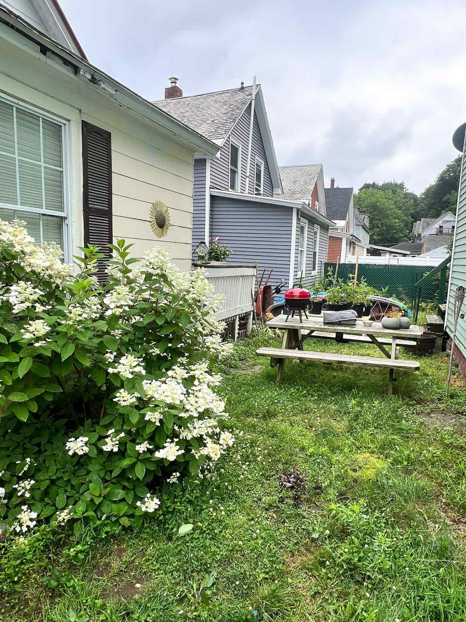 12 Laurel Avenue Rockingham, VT 05101 - Photo 5 of 21