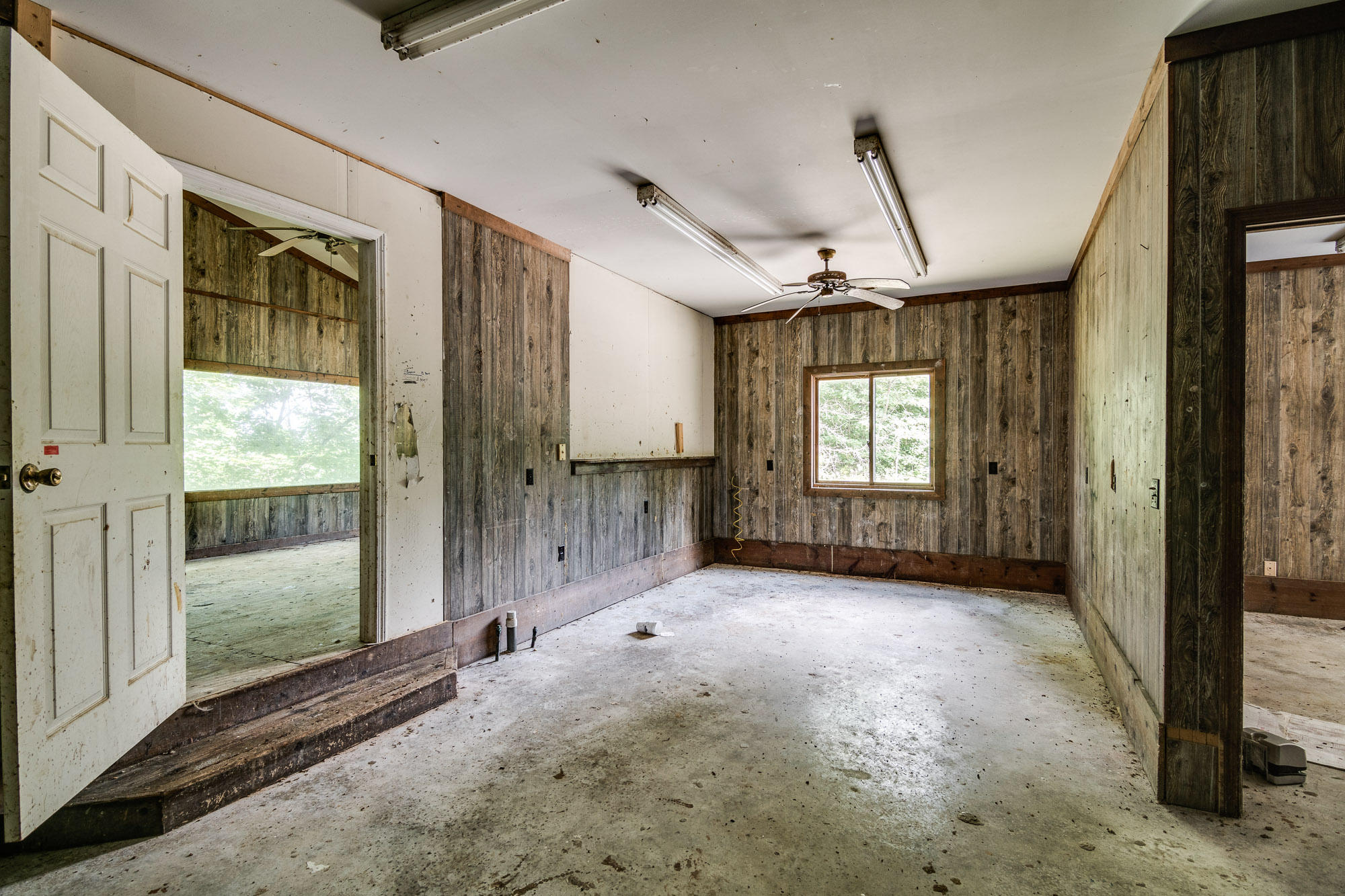1410 Buckner Road Monterey, TN 38574 - Photo 3 of 14 Building-5