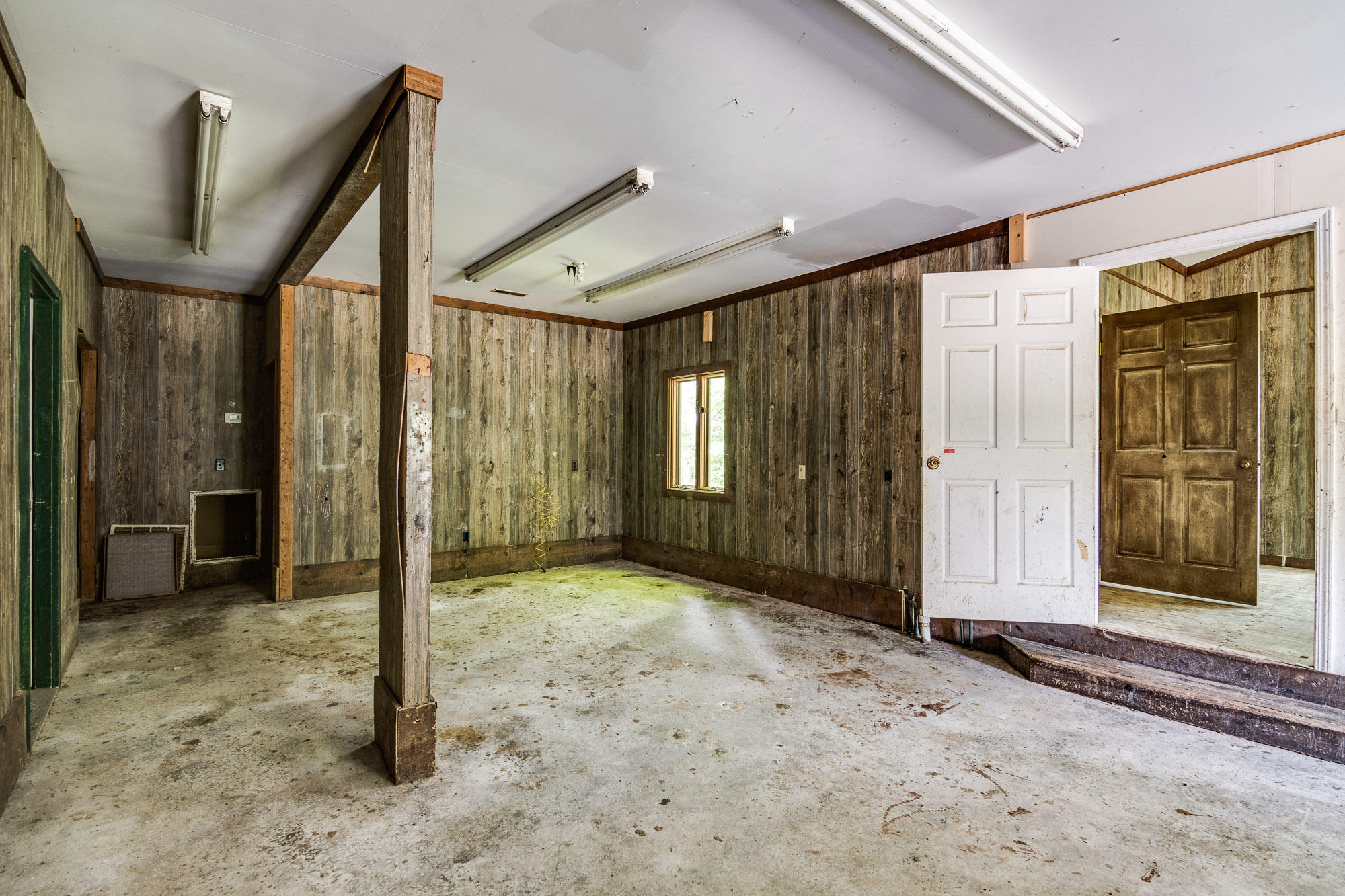1410 Buckner Road Monterey, TN 38574 - Photo 4 of 14 Building-3