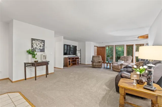 $690,000 | 3724 North Perrin Road, Independence, MO 64058