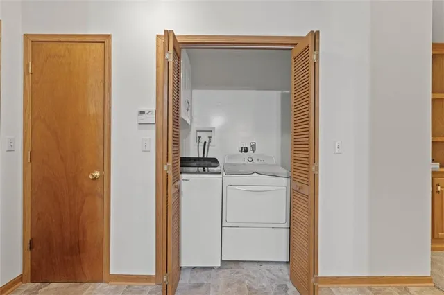 $690,000 | 3724 North Perrin Road, Independence, MO 64058