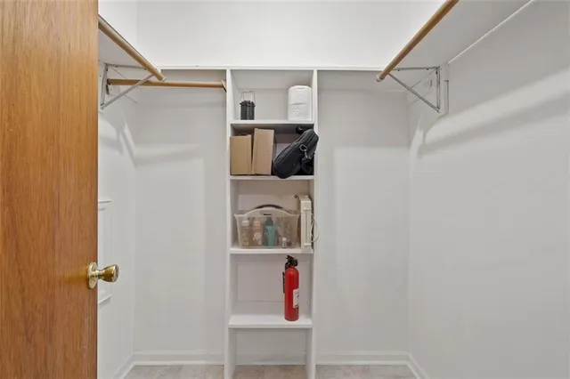 $690,000 | 3724 North Perrin Road, Independence, MO 64058