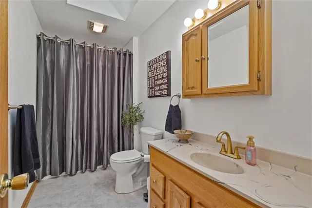 $690,000 | 3724 North Perrin Road, Independence, MO 64058