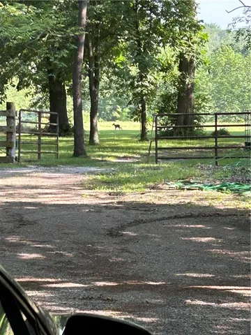 $690,000 | 3724 North Perrin Road, Independence, MO 64058