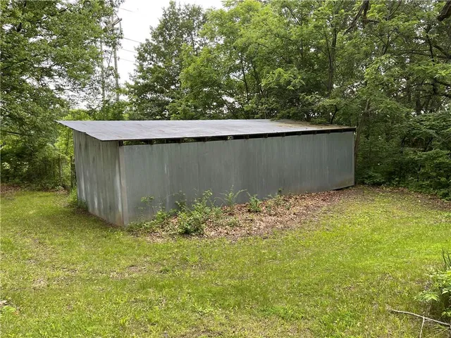 $690,000 | 3724 North Perrin Road, Independence, MO 64058