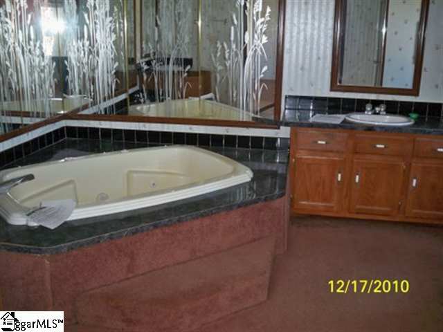 1841 Park Road Fountain Inn, SC 29644 - Photo 9 of 11 Gallery Image 9