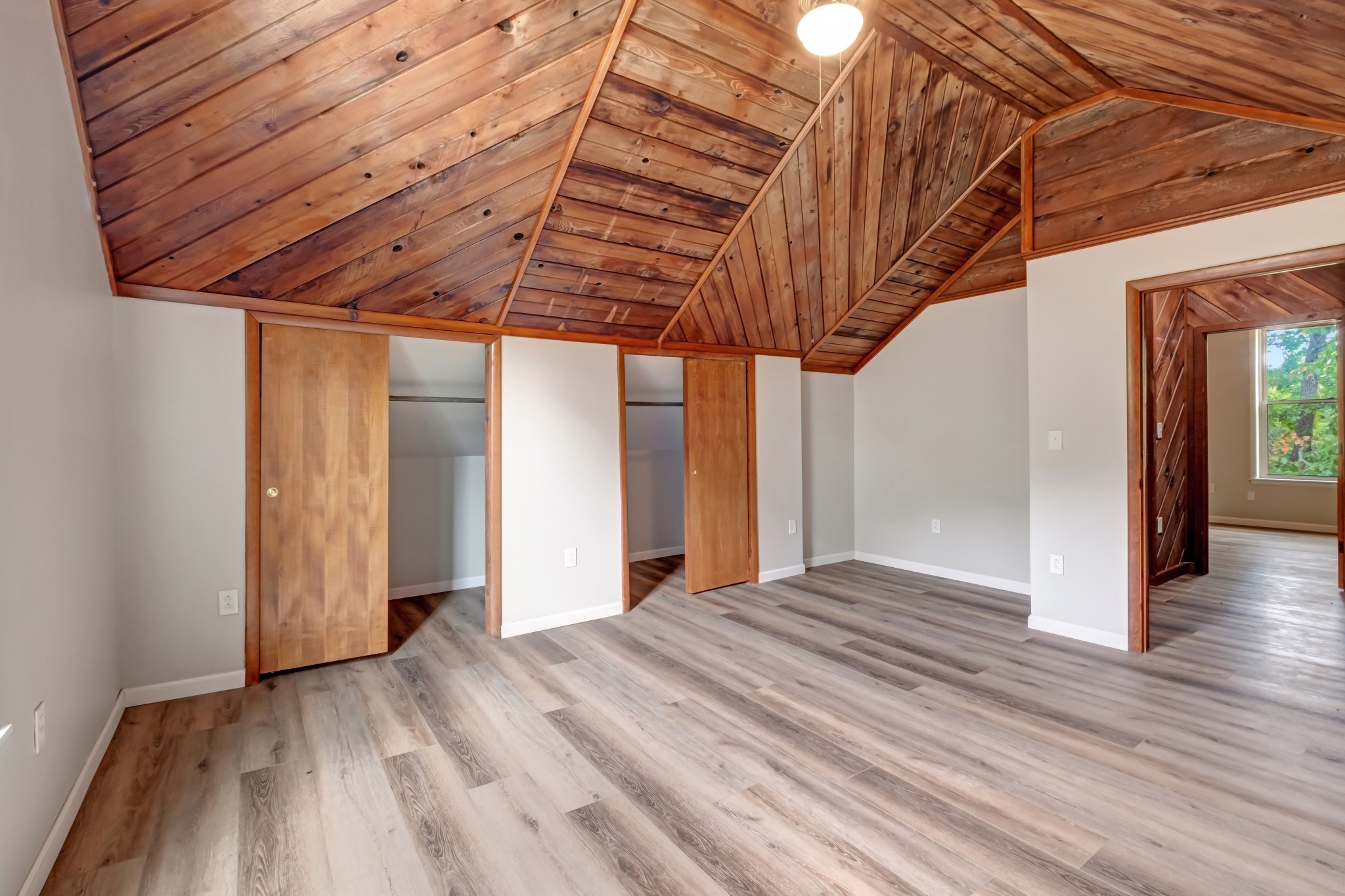 2312 Little Fish Trap Road Lawrenceburg, TN 38464 - Photo 27 of 48 a view of a room with wooden floor