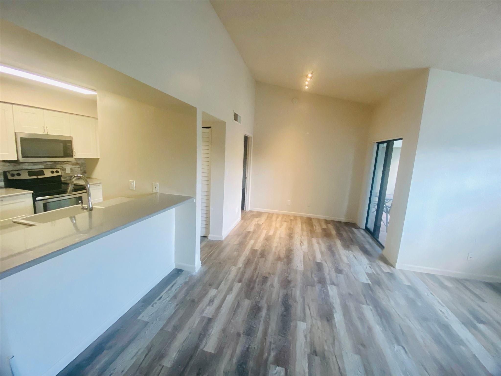 540 South Park Road, Unit 369 Hollywood, FL 33021 - Photo 1 of 31 Photo 1