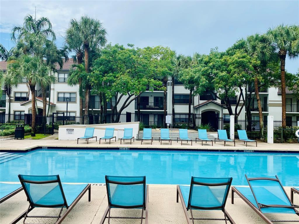 540 South Park Road, Unit 369 Hollywood, FL 33021 - Photo 8 of 31 Photo 8